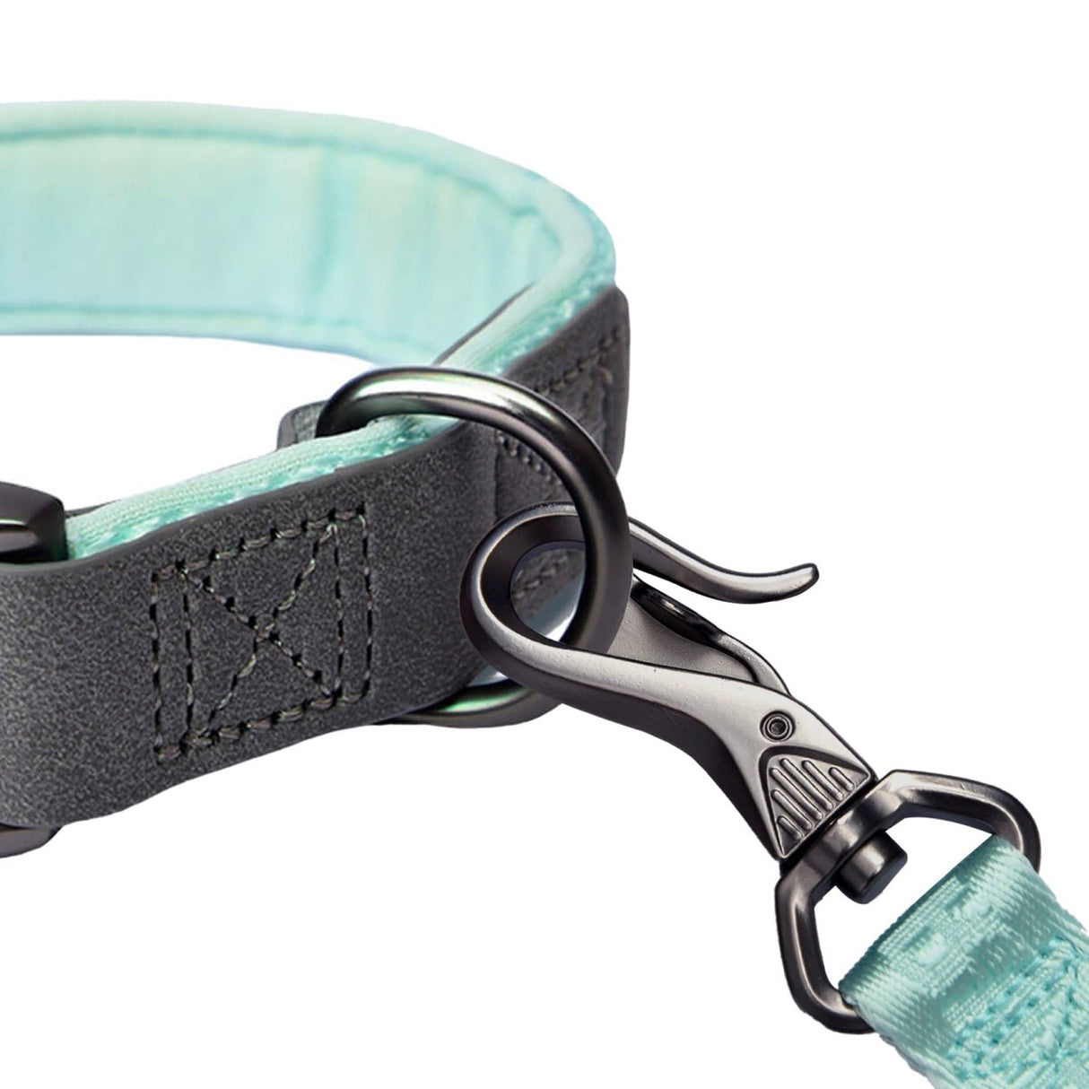 the durable metal clip on the collar is matched with a carabiners clip on the leash