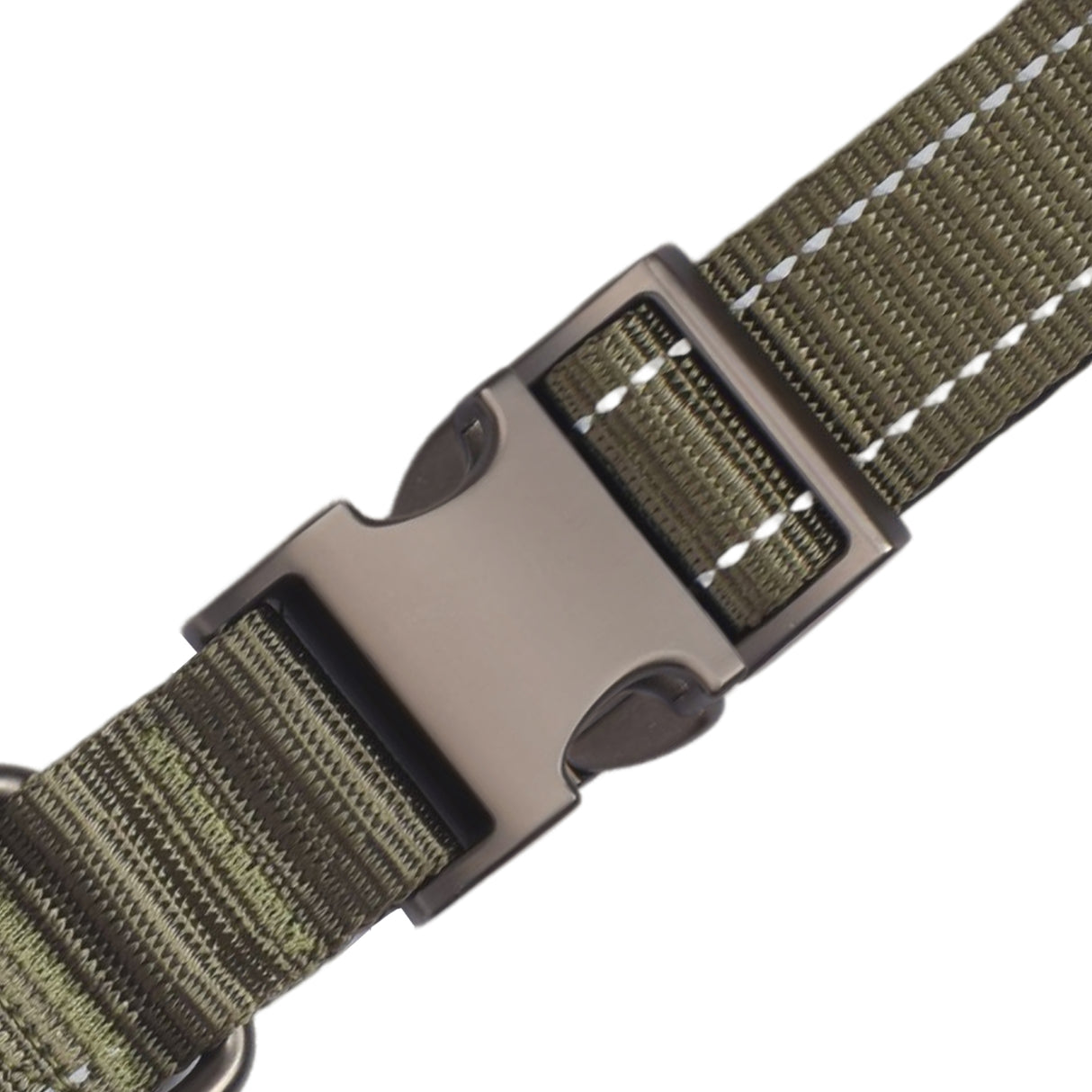 the dog collar comes with durable quick release metal buckels and adjustabloe straps